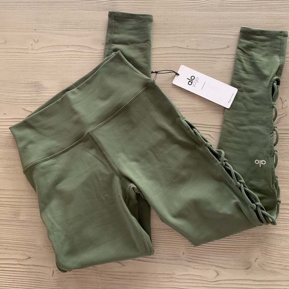 NWT Alo leggings